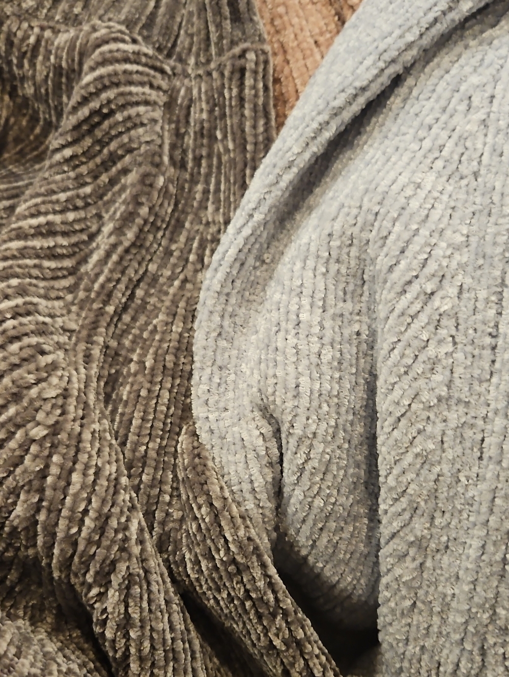 Sweater - Picture 10 of 10